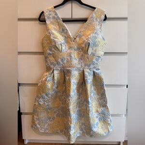 Chi Chi London FLORAL JACQAURD MIDI DRESS Size 8 (US)/Size 12 (UK)